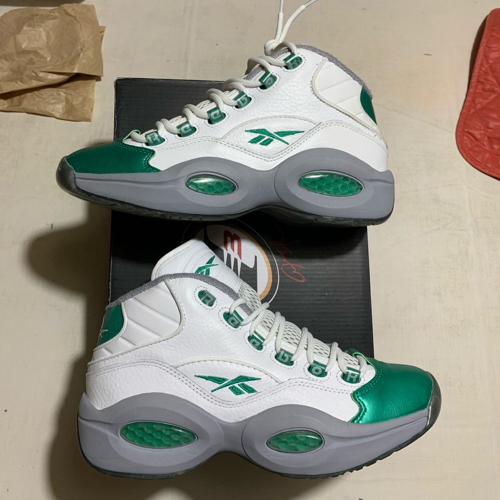 Reebok Question Mid Philadelphia Eagles Size 8 Silver Green Cream Mens Shoes